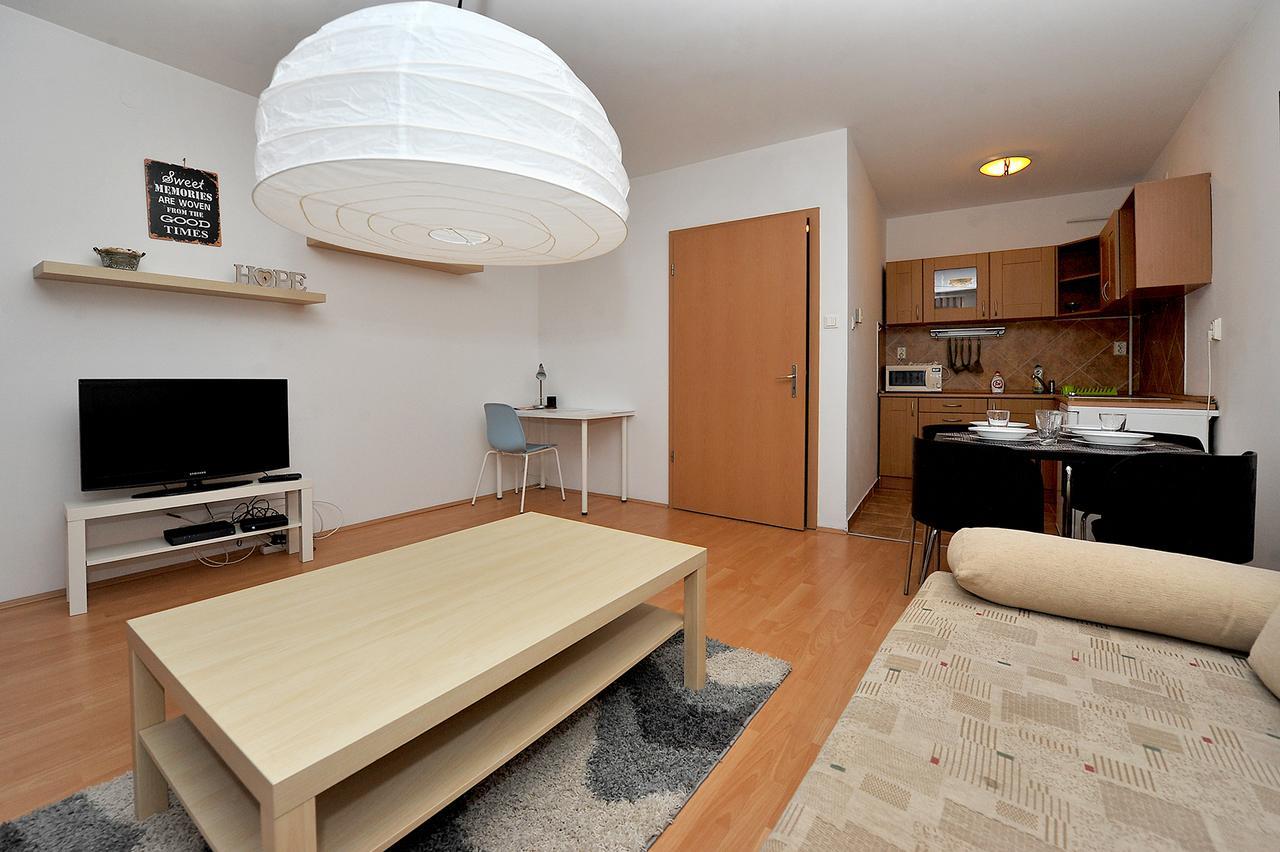 Ihome Apartment 3.0 Pecs Bagian luar foto