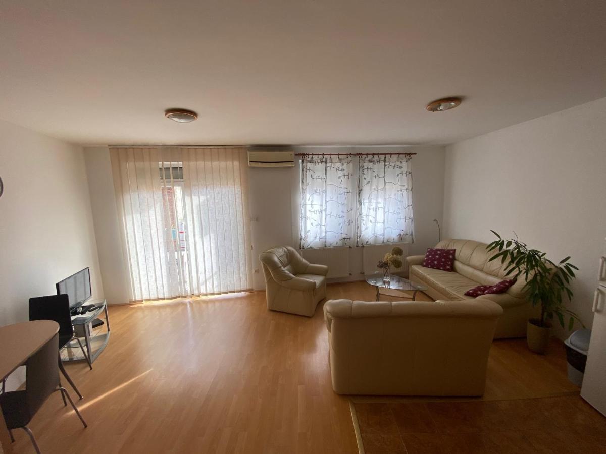 Ihome Apartment 3.0 Pecs Bagian luar foto